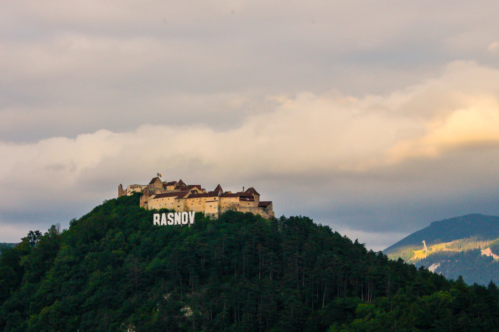 medieval travel rasnov fortress