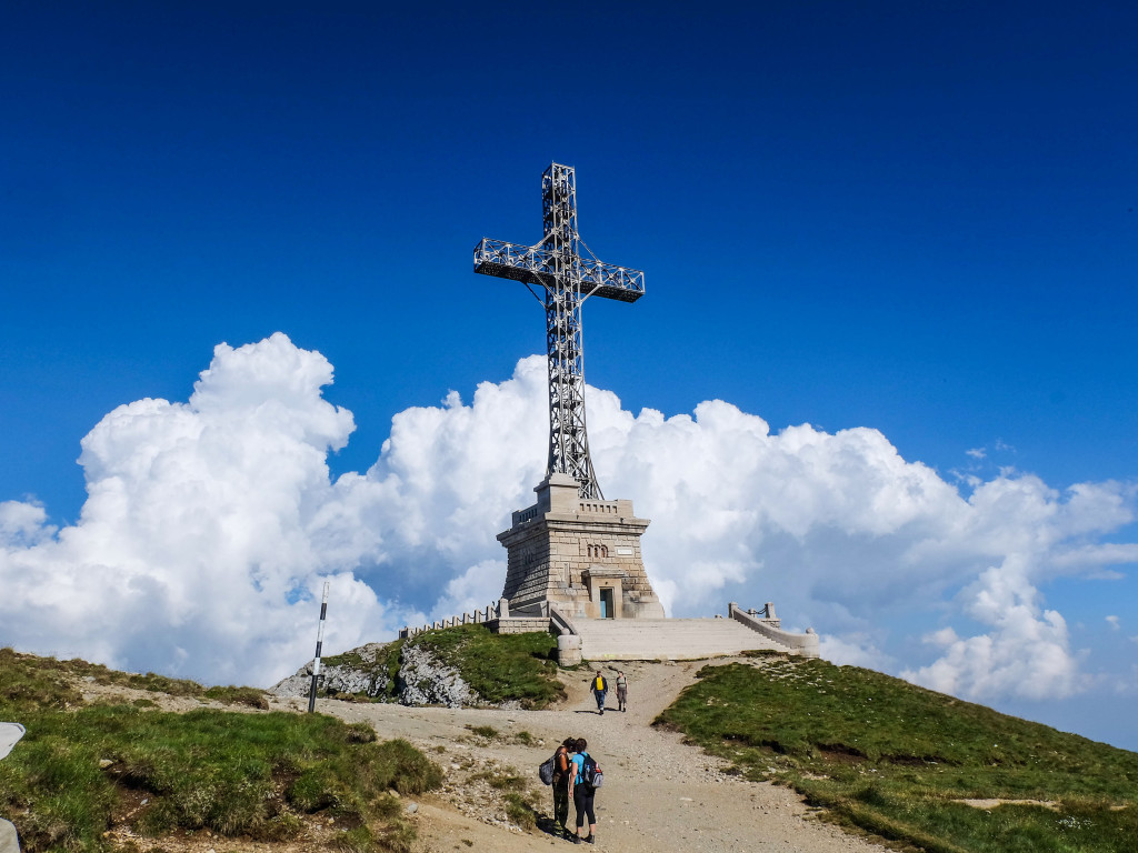 trekking in the bucegi mountains