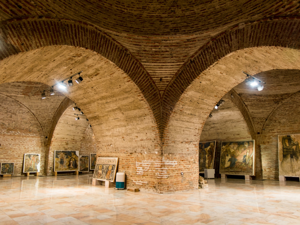 Mogoasoaia Palace Basement bucharest surroundings