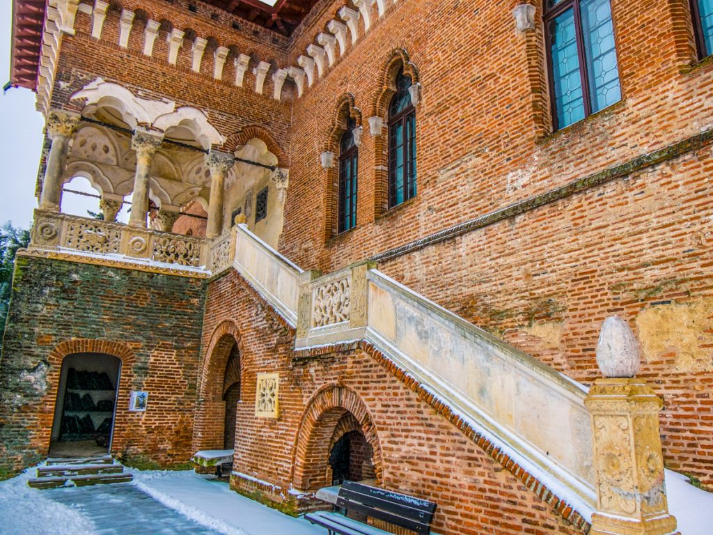 Mogosoaia Palace bucharest surroundings