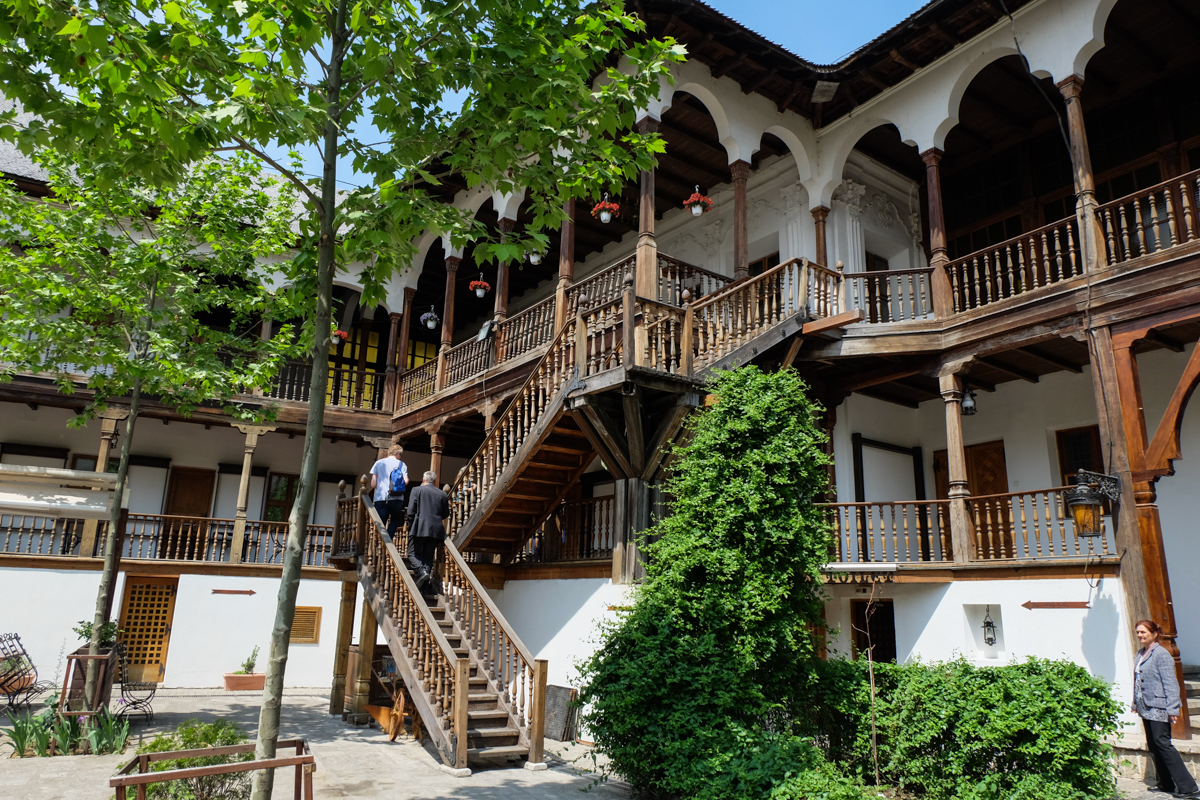 one-day trip bucharest