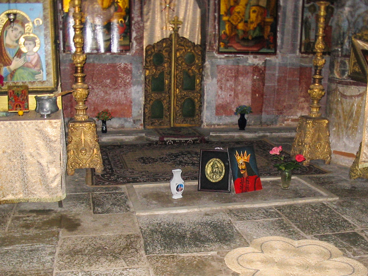 top 8 things to do in bucharest