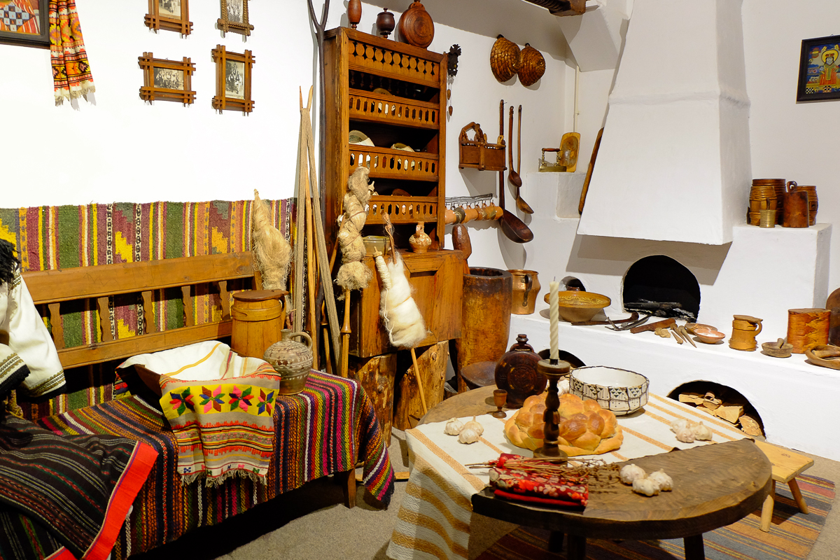 traditions in romania