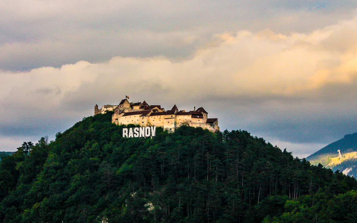 rasnov fortress transylvania
